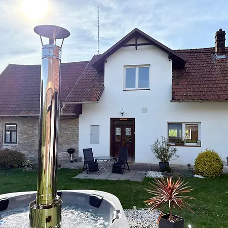 Wellness Venkov S Virivkou, Saunou A Hernou