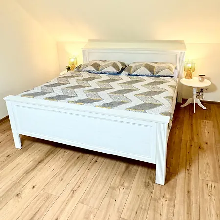 Holiday home Wellness Venkov S Virivkou Podbrezi